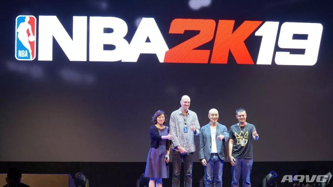 nba2k单机解说有哪些(解说员杨毅：我为《NBA 2K19》录了四万多句配音)