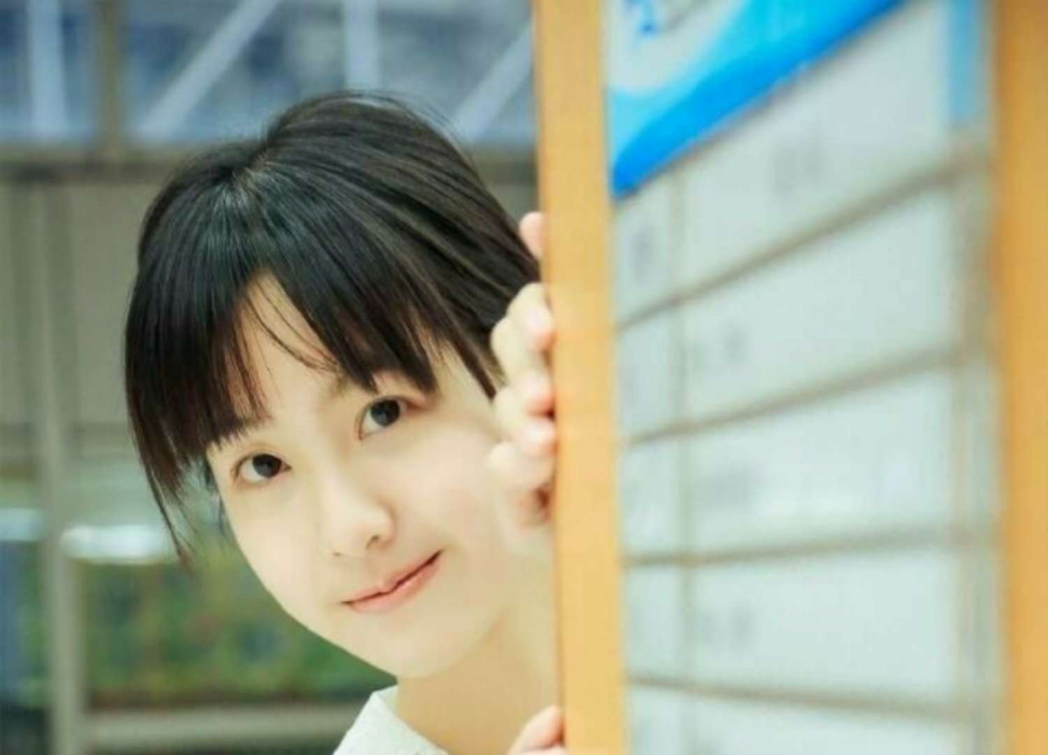 校花校草变身记：南航校花陈都灵，褪去青涩浓妆艳抹，撞脸章泽天