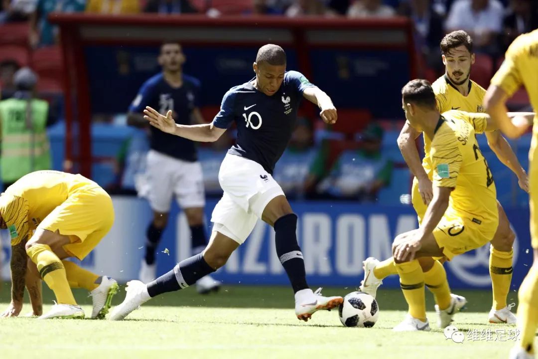 足球进攻原则是什么呢（「维维足球战术教学」进攻与防守原则解读）