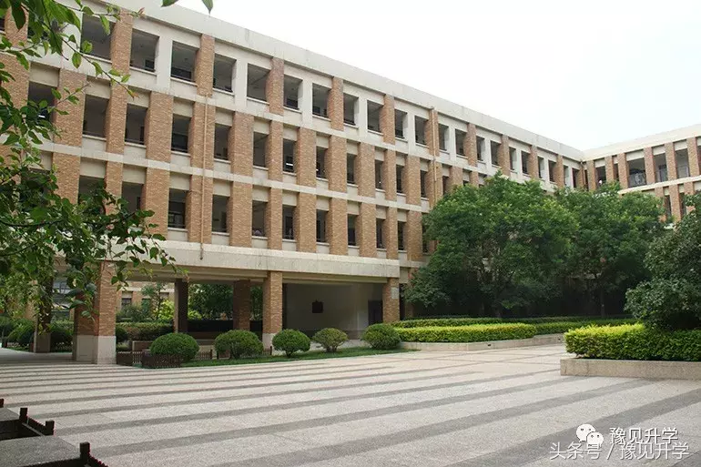 饱受争议？贵族学校？带你走进：郑州一八联合国际学校