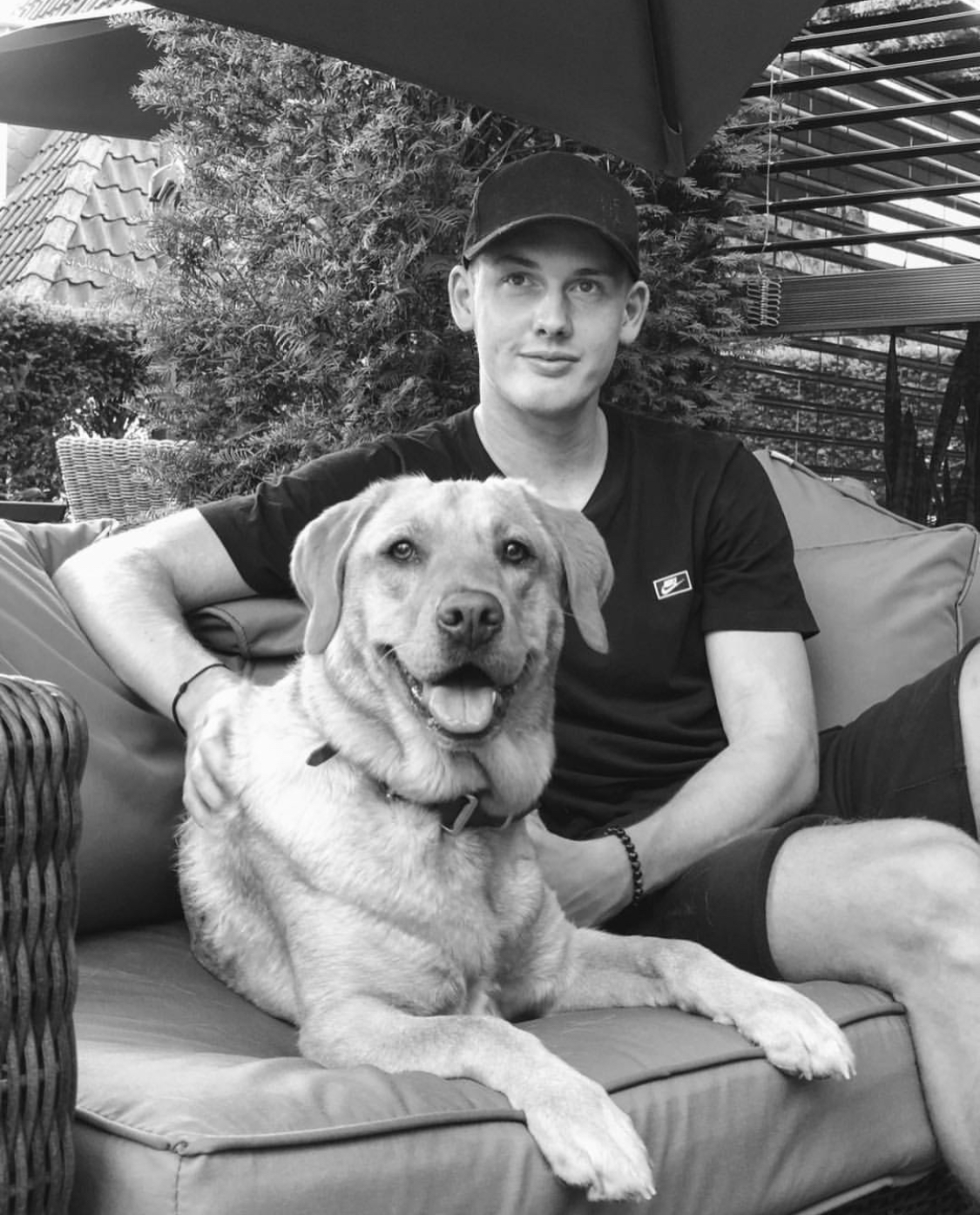 从布兰特的成长经历中(新生代德国帅哥,力挺厄齐尔,将成长为未来的