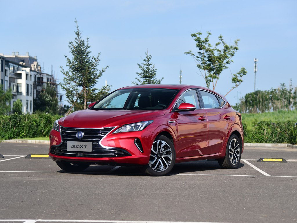 最美两厢车,第二代长安逸动xt