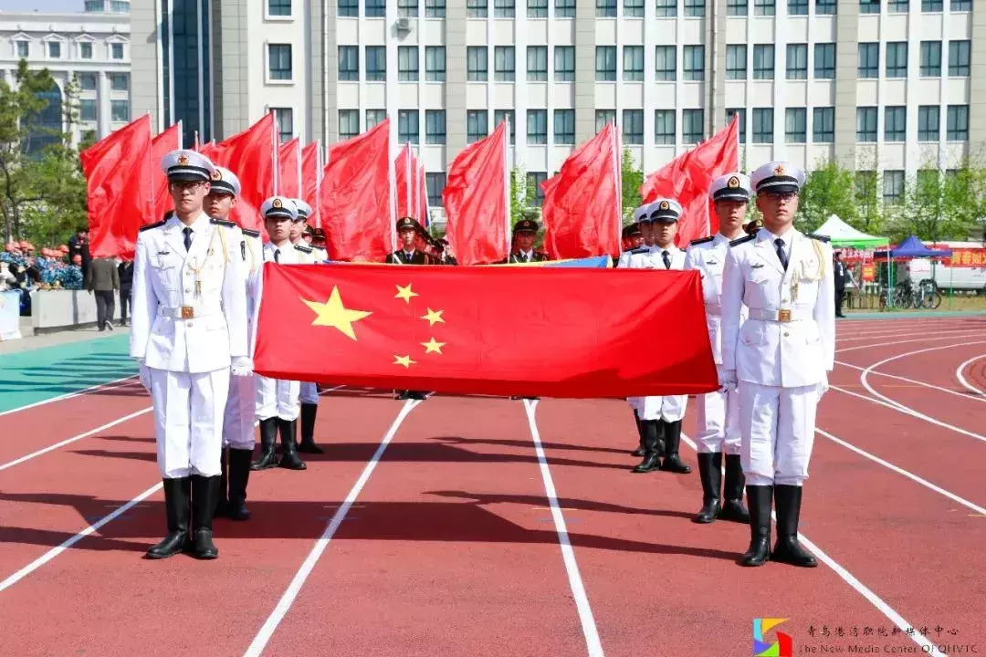 你好，我是青岛港湾职院，这是我的简历，以后请多关照！