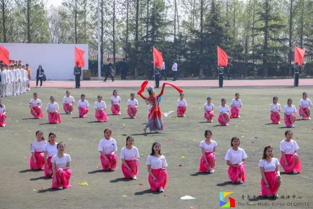 你好，我是青岛港湾职院，这是我的简历，以后请多关照！