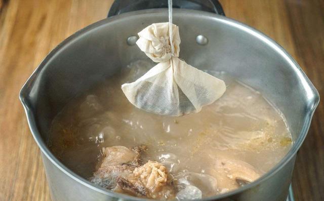 柴鱼汤的做法（分享9种常用高汤的制作配方）