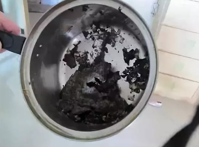 铝锅上面的黑色污渍怎么才能去掉（铝锅上面的黑色污渍怎么才能去掉小妙招）-第11张图片-昕阳网