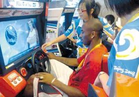 我们的十年：一次次的生死两茫茫，一次次的在朋友圈相见不相逢