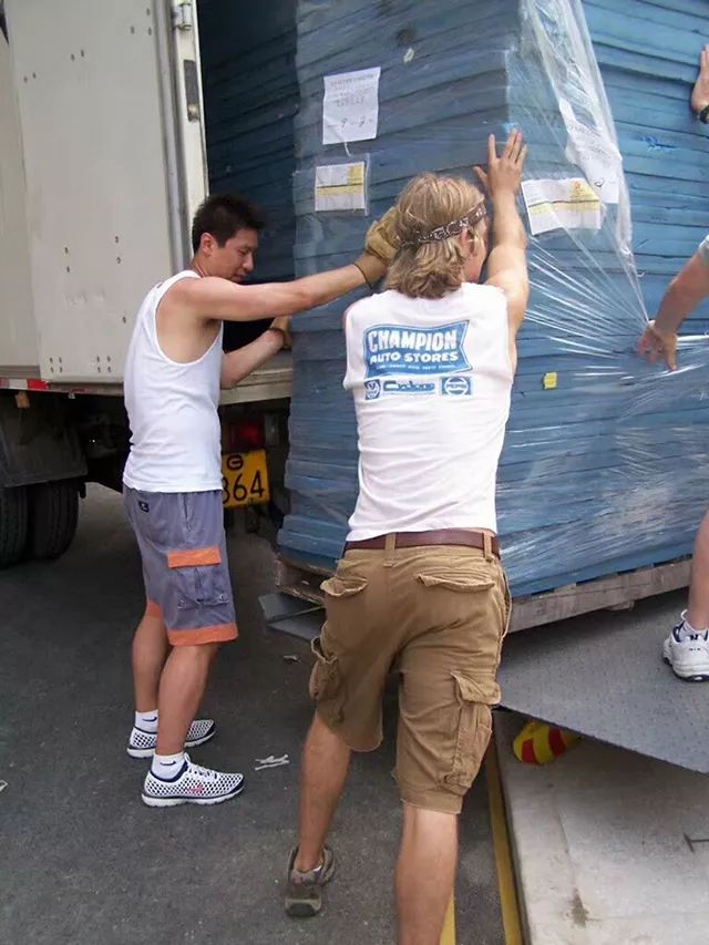 我们的十年：一次次的生死两茫茫，一次次的在朋友圈相见不相逢