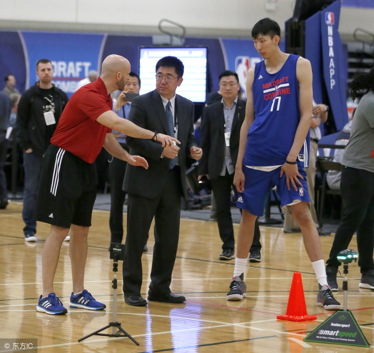 菲律宾质疑周琦(不公平？菲律宾质疑周琦战亚运资格！篮协主席：NBA正调查)