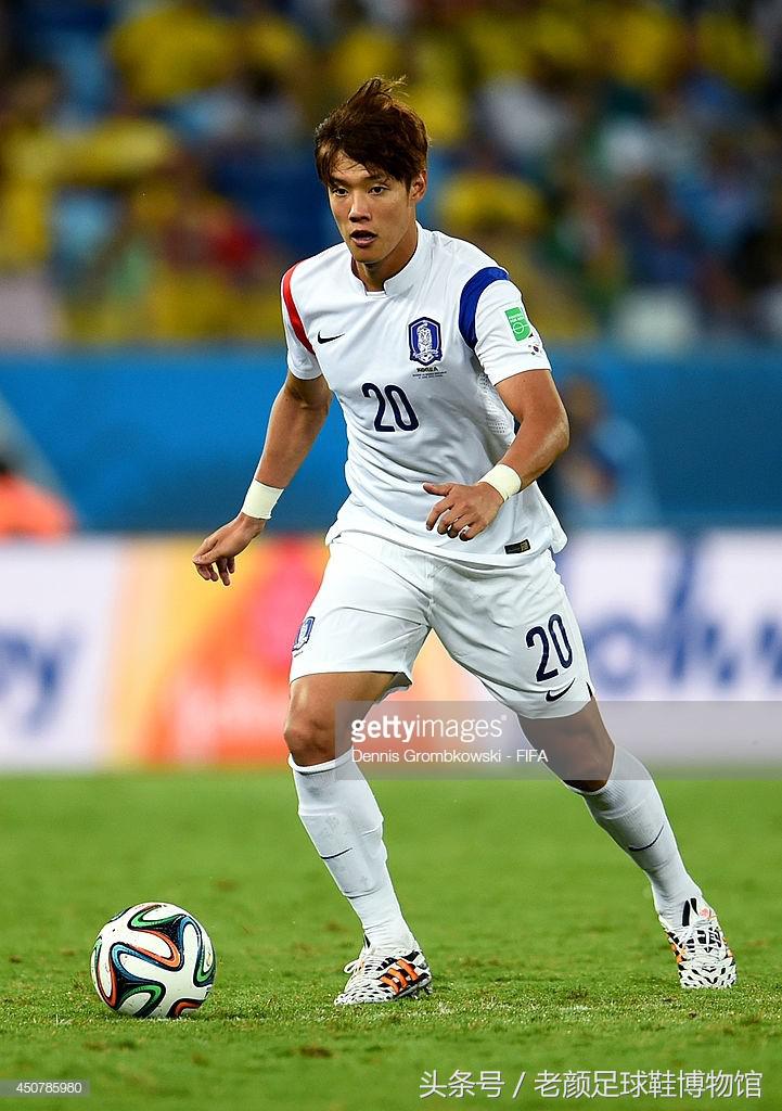 f50鉆石世界杯（2014年巴西世界杯，斗戰勝（圣）靴，上百頭奶牛踏上綠茵場）
