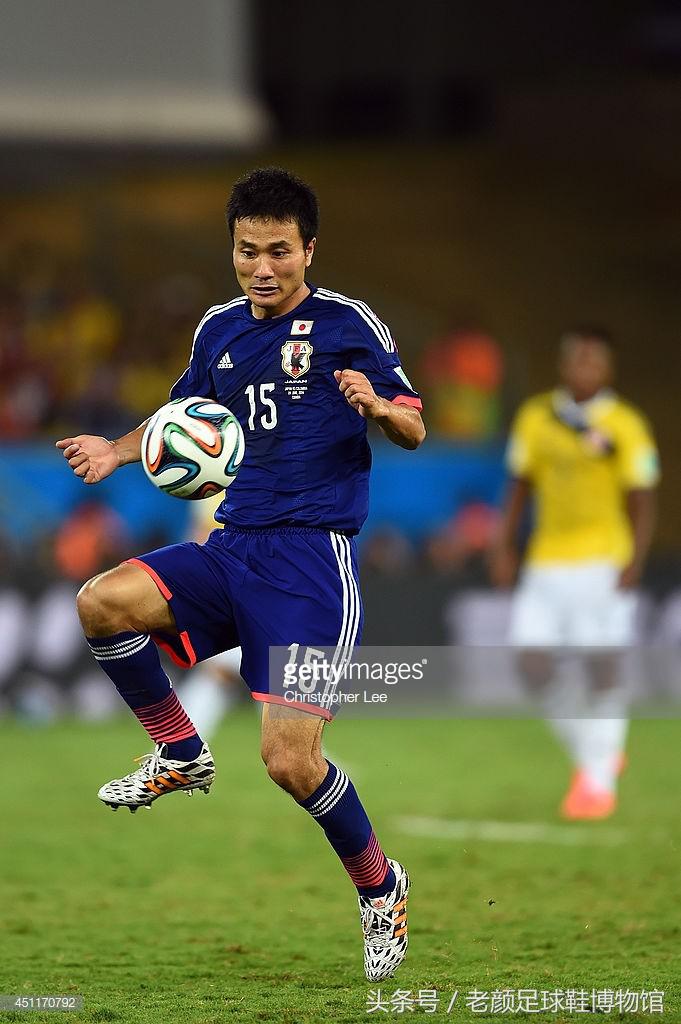 f50鉆石世界杯（2014年巴西世界杯，斗戰勝（圣）靴，上百頭奶牛踏上綠茵場）