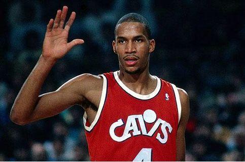 第五位 罗恩 哈珀这位1988年的新秀,是在nba选秀大会上以第14顺位被