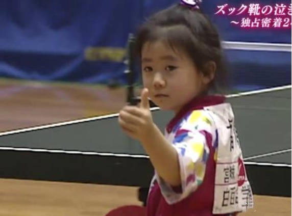 福原爱小时候表情包（福原爱一大波可爱的童年照太圈粉，每一张都能当作表情包！）