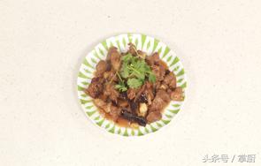 大厨手把手教你做红烧羊肉，好吃的诀窍在这里