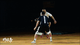 篮球剪刀步视频教程（听说这个剪刀步最近特别火？咱们也看看是咋练的！）