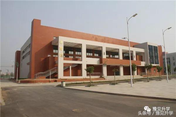 与郑州一中一校两区！郑州高中名校系列：郑州龙湖一中