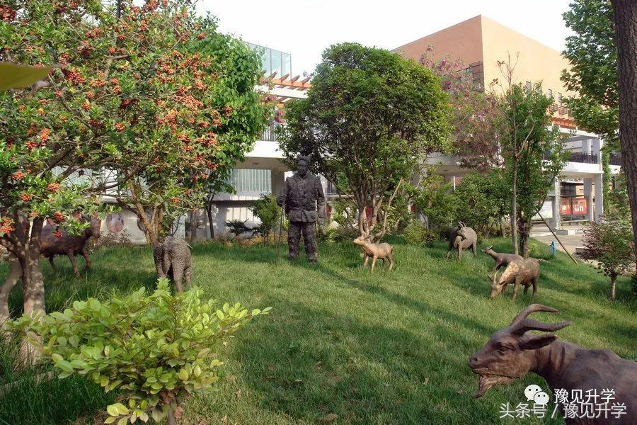 与郑州一中一校两区！郑州高中名校系列：郑州龙湖一中