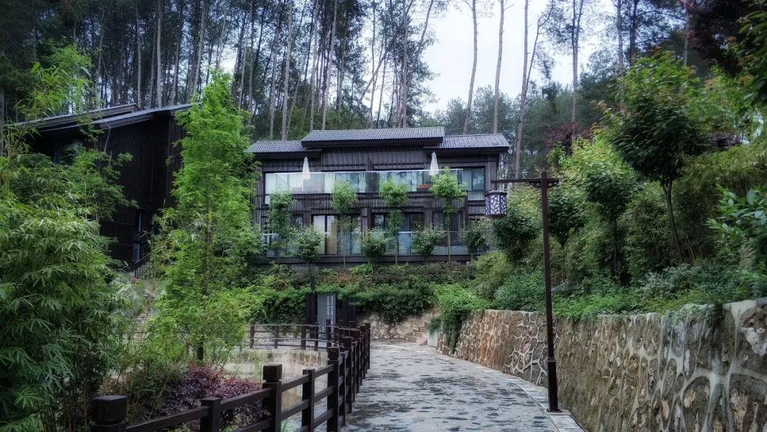 的仙人不光风景优美酒店的基础设施也不错位置:云缦山庄的位置在汉中