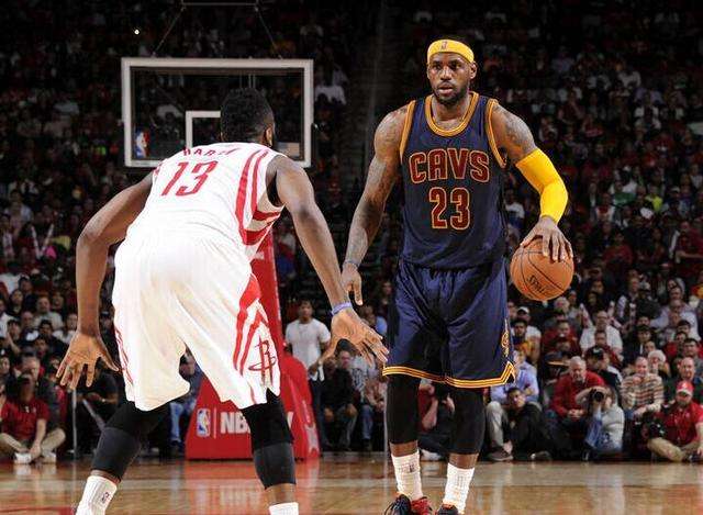 nba有多少支球队（NBA有30支球队，每一支球队队史有球员效力时拿过得分王？）
