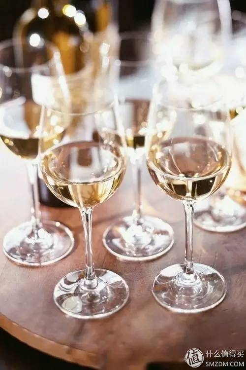 如何挑到实用的居家红酒杯
