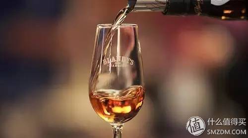 如何挑到实用的居家红酒杯