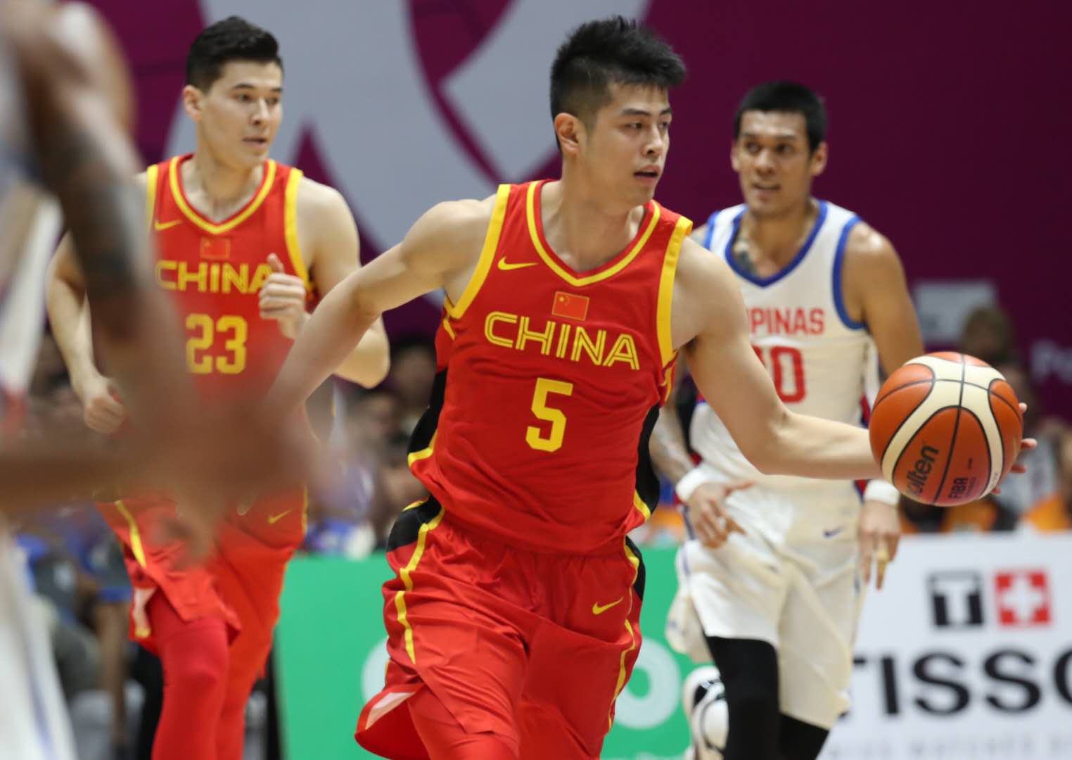 亚运会：中国男篮首秀告捷 82比80险胜菲律宾