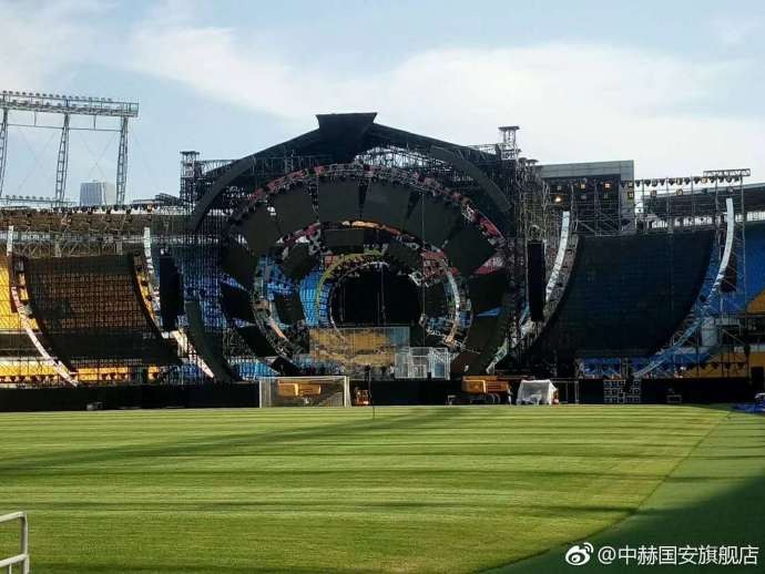 名宿西多夫送祝贺（西多夫：年轻好球员不该去中国，工体搭演唱会舞台两看台关闭）-趣拿体育