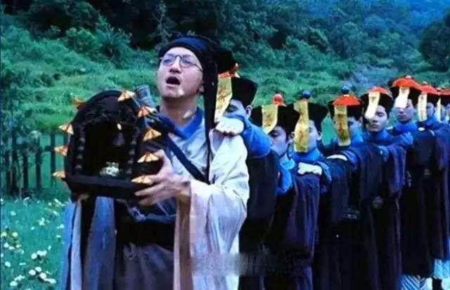 传说中最恐怖的十八种尸变和历史上真实的湘西赶尸人，了解一下(十只兔子恐怖传说)