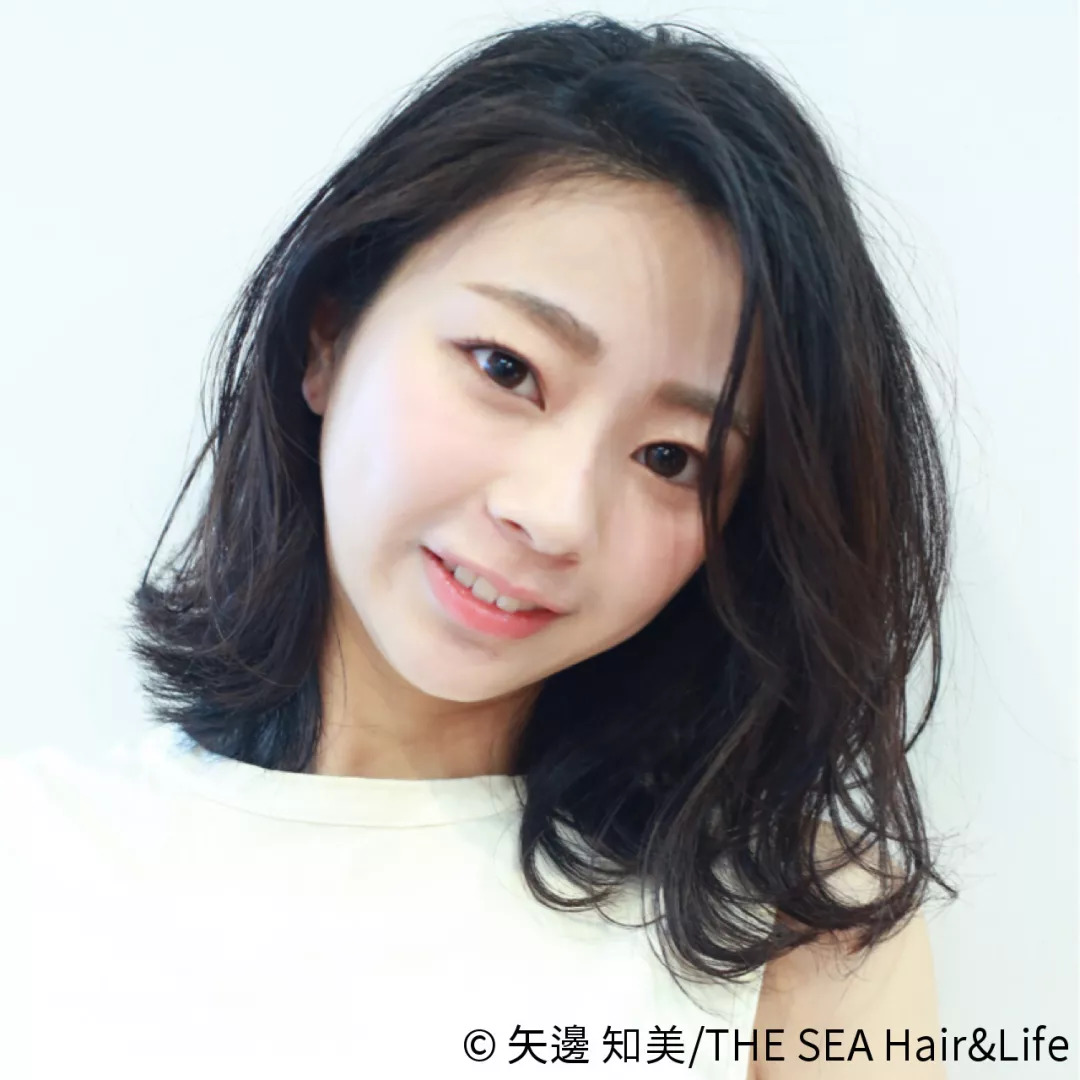 中长发烫发发型图片 女士长发烫发发型图片-经验帮