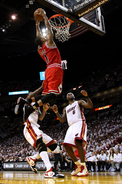 nba2011季后赛回放（经典：2011年热火VS公牛G4 韦德死磕罗斯 詹姆斯开心了！含录像）