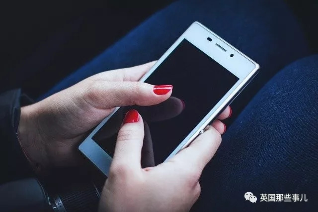 为了找理由不去上班，妹子上网约了俩男人“强奸”了自己