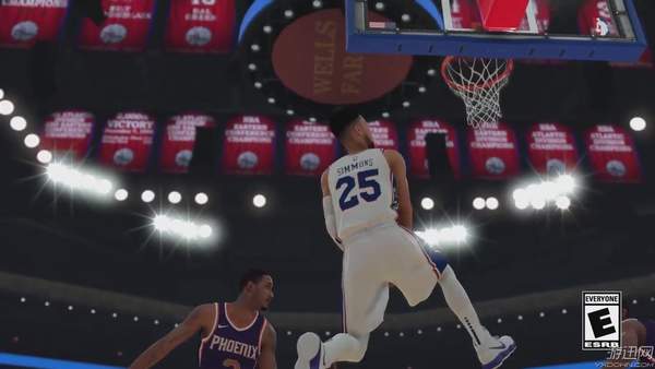 nba2k19哪些影响隔扣(《NBA 2K19》全新预告 詹姆斯暴力隔扣，科比担任解说)