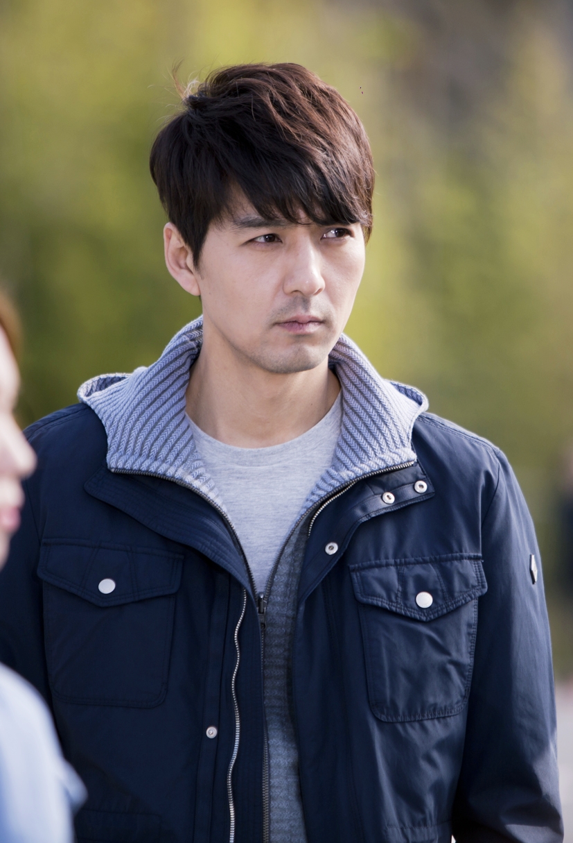 百变精灵金所炫的双面人生——《Who Are You－学校2015》