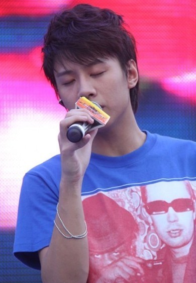 《我爱记歌词》超级领唱又现身，网友：还是那些人，记忆中的歌声