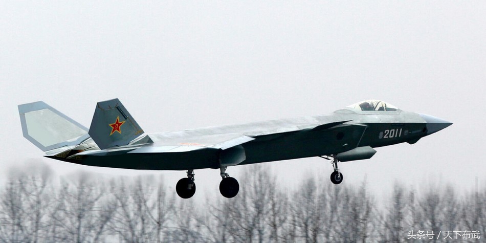 那些年欺骗过我们的军事假图,轰10首飞,隐身飞豹,你还记着几个