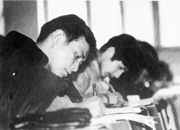 「高考往事」1977年高考数学卷，你能考多少？