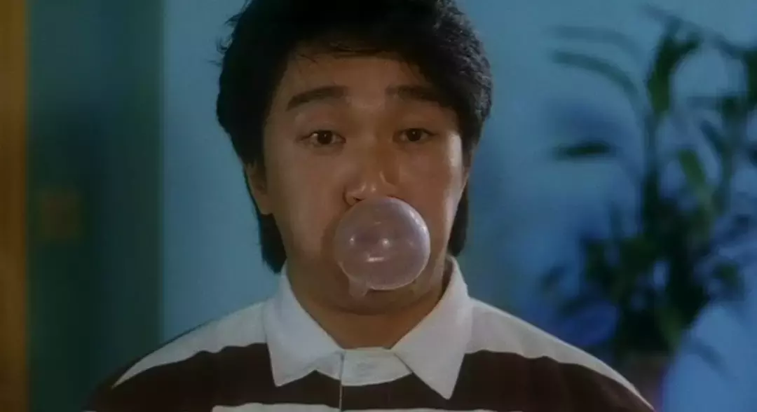 周星驰身患孤独绝症：我让全世界笑过，可自己却开心不起来