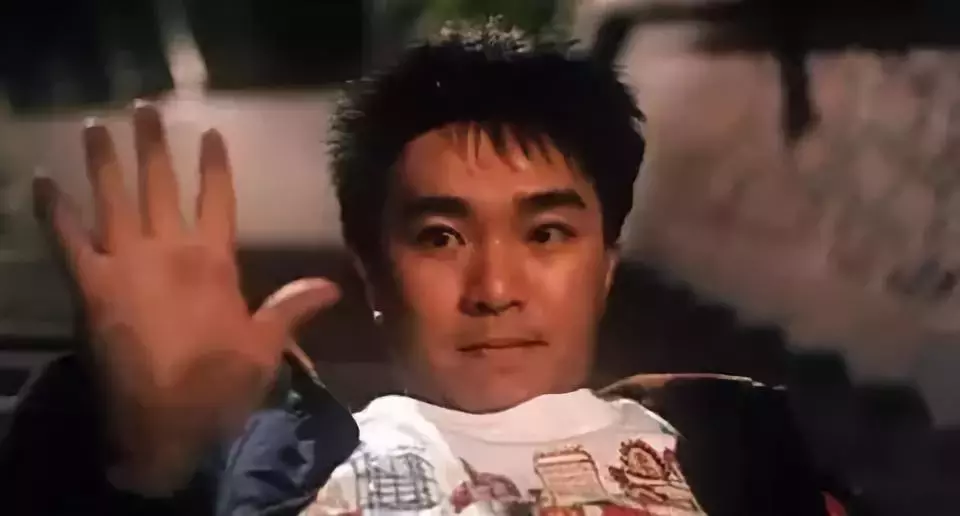 周星驰身患孤独绝症：我让全世界笑过，可自己却开心不起来