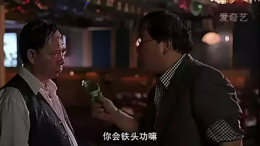 周星驰身患孤独绝症：我让全世界笑过，可自己却开心不起来