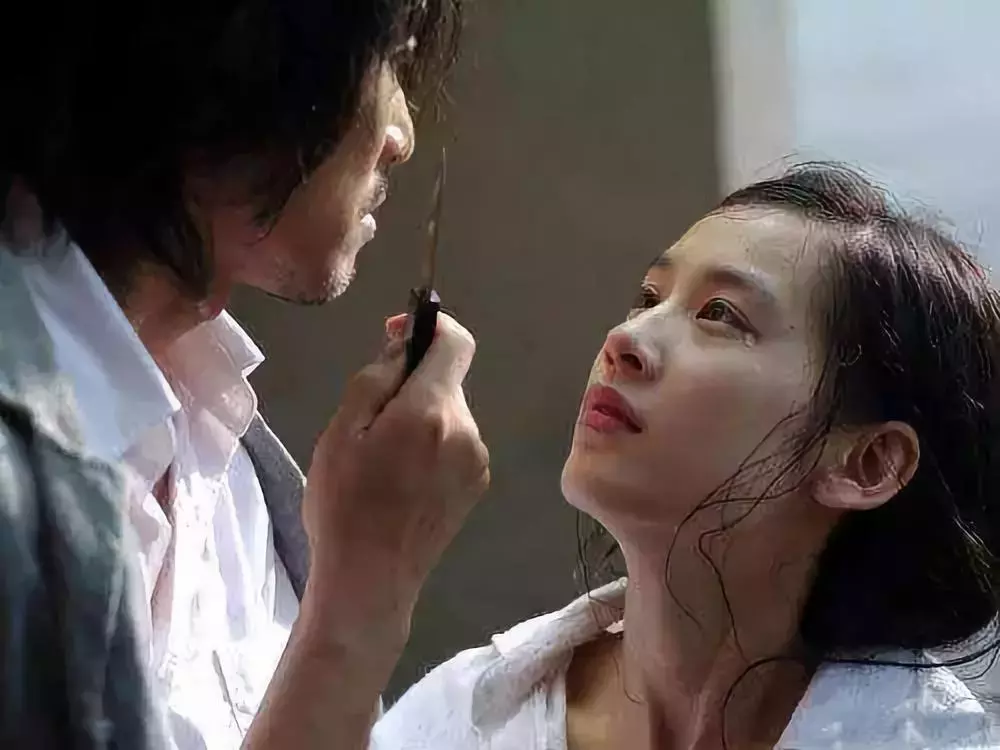 周星驰身患孤独绝症：我让全世界笑过，可自己却开心不起来