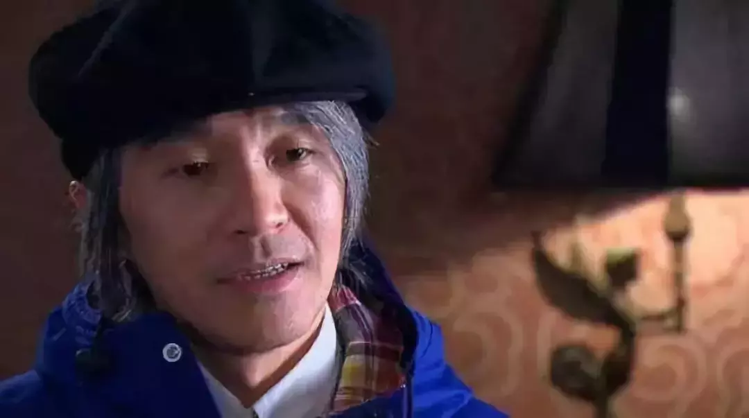 周星驰身患孤独绝症：我让全世界笑过，可自己却开心不起来