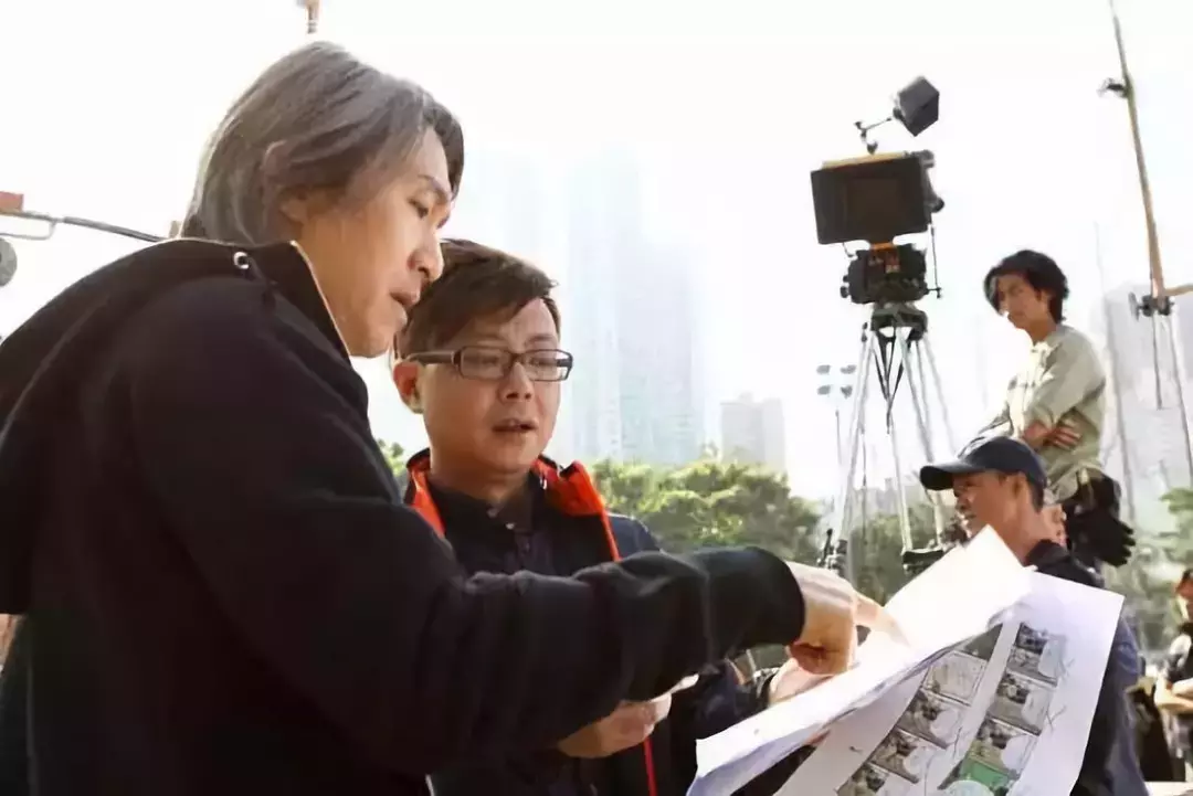 周星驰身患孤独绝症：我让全世界笑过，可自己却开心不起来