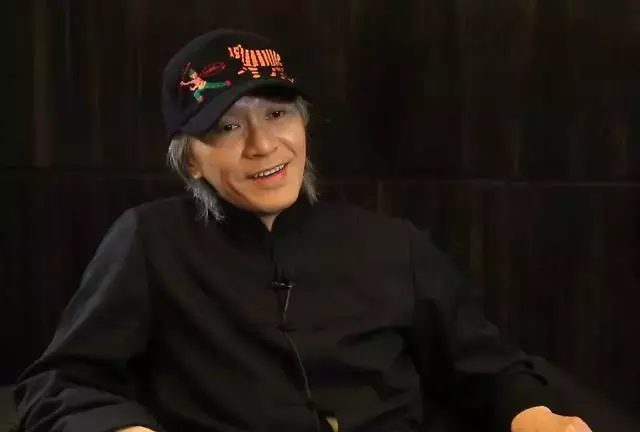 周星驰身患孤独绝症：我让全世界笑过，可自己却开心不起来