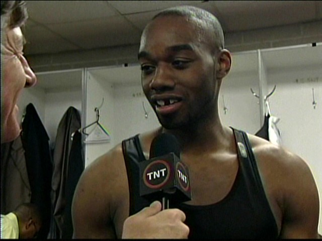 为什么nba要戴保持器（NBA球星的“牙套”都放在哪里？詹姆斯刺激，保罗帅气，库里萌）