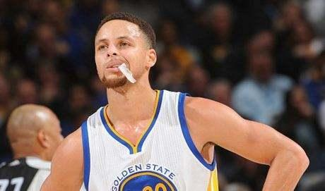 为什么nba要戴保持器（NBA球星的“牙套”都放在哪里？詹姆斯刺激，保罗帅气，库里萌）-华海博客