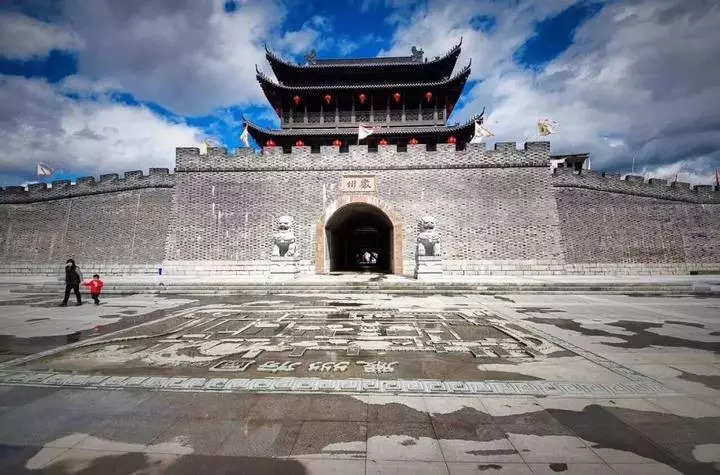 再现“千年古府”新貌 打造新时代美丽城镇的典范