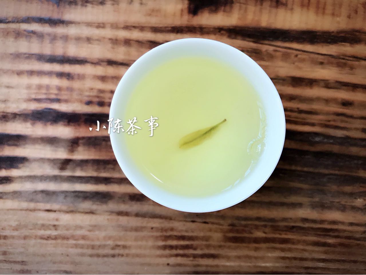 白茶是绿茶吗（绿茶和白茶是截然不同的两类茶）