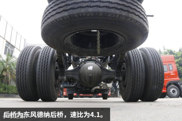 5.8米中卡配230马力发动机，东风新天锦也有DPF车型了