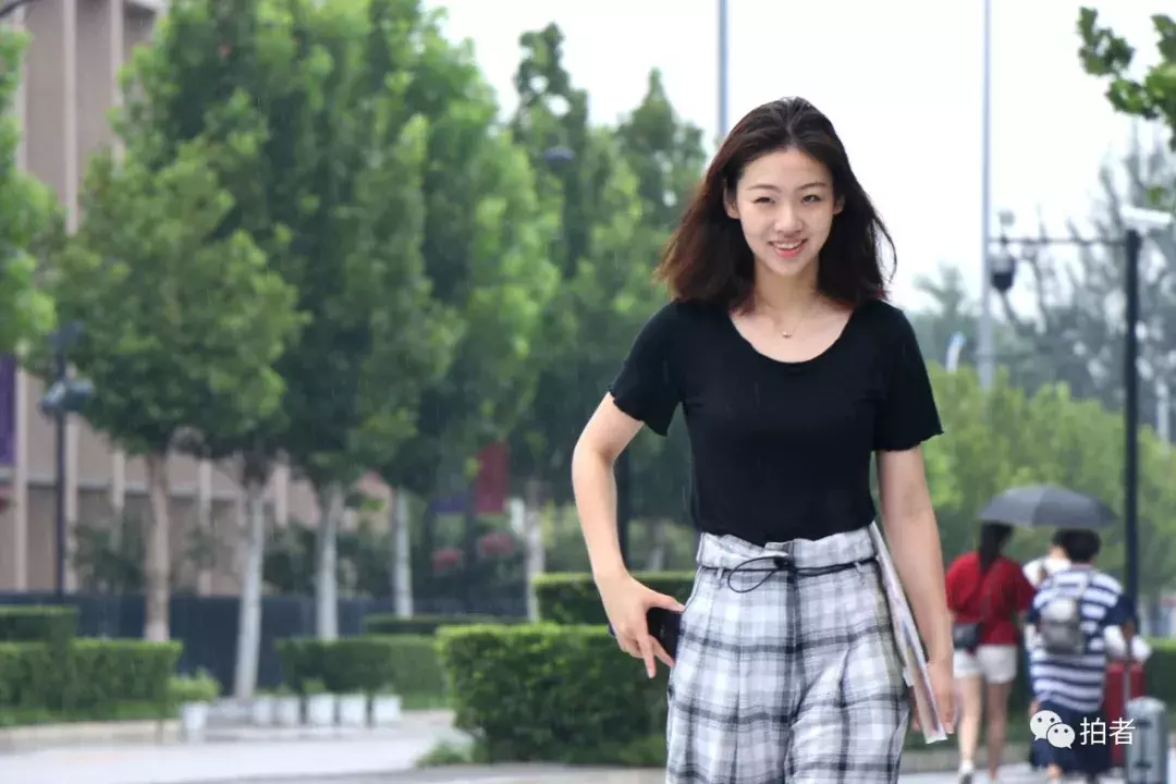 北影中戏新生报到，吴磊和宋祖儿青春阳光，李兰迪胡先煦吃胖了