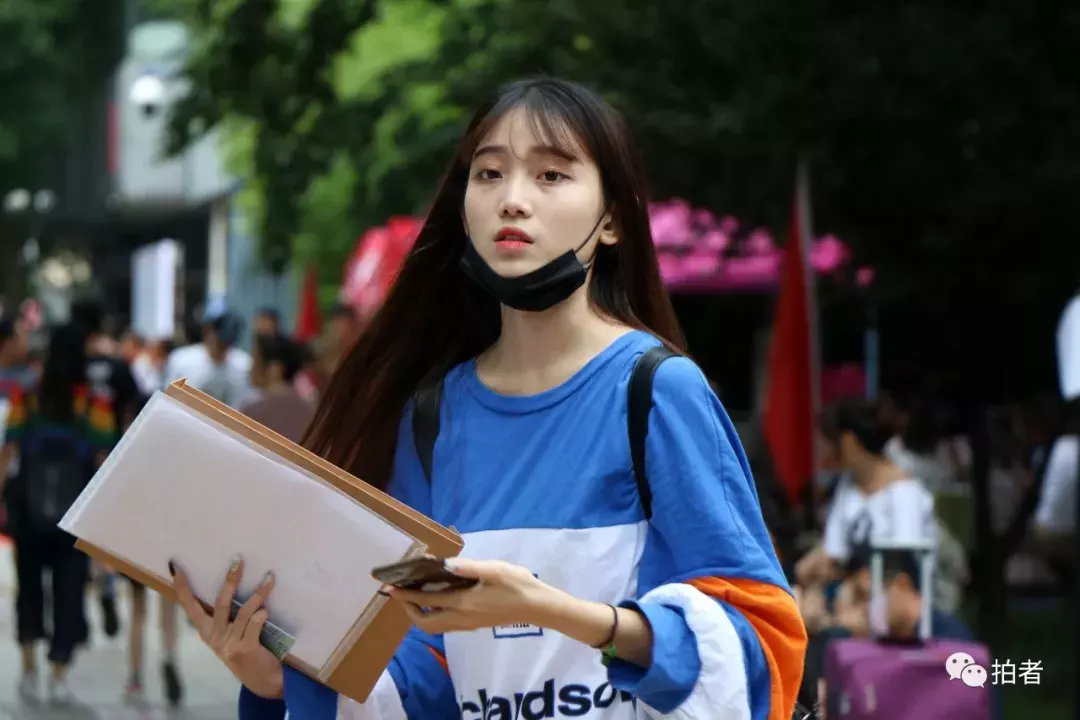 北影中戏新生报到，吴磊和宋祖儿青春阳光，李兰迪胡先煦吃胖了